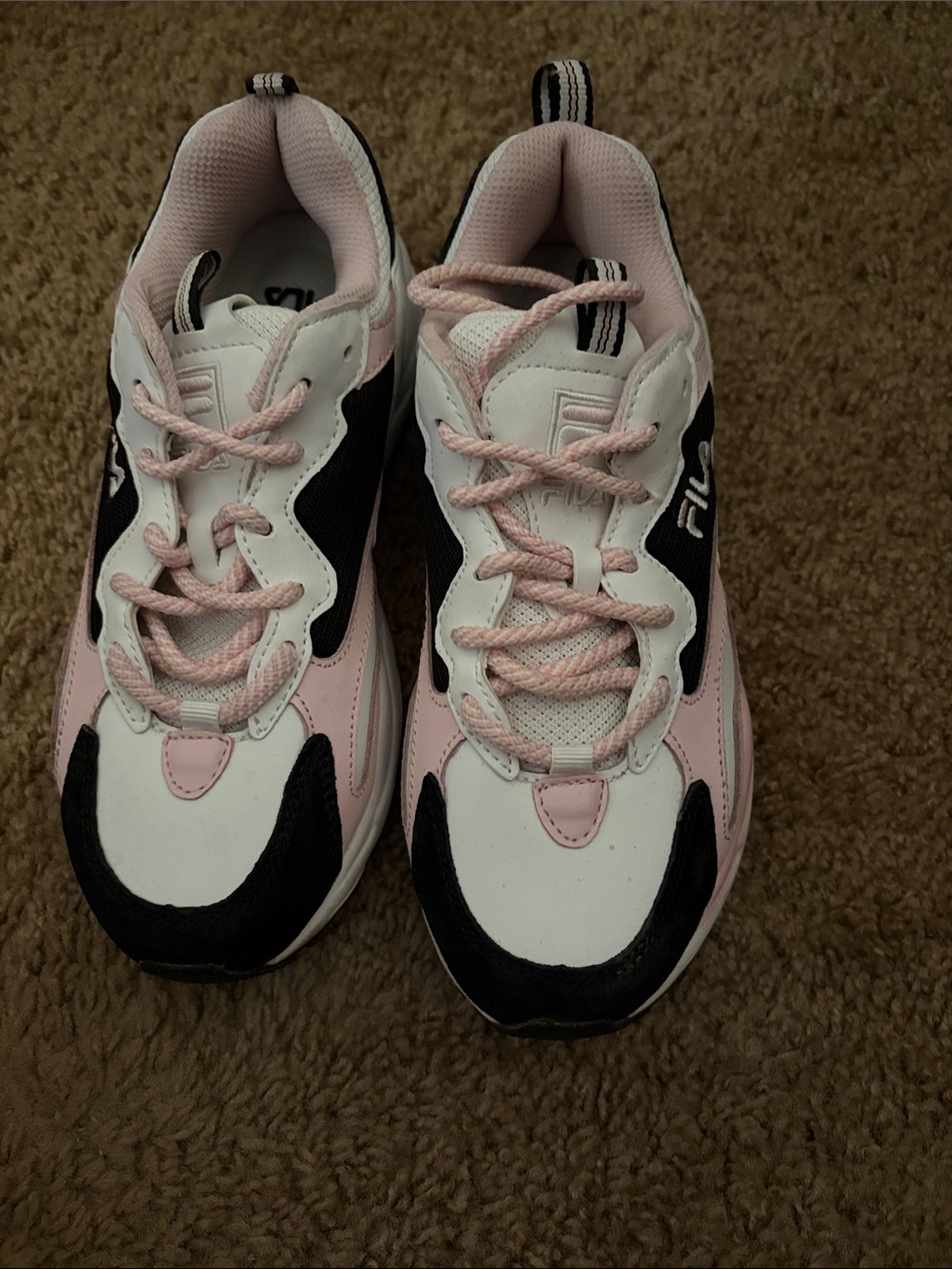 Fila Ray Tracer Chunky Sneaker Women's Pink & White Sneakers